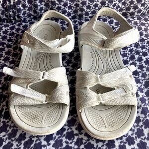 Ryka Savannah Velcro strap white gray lightweight beach Summer sandals 10W